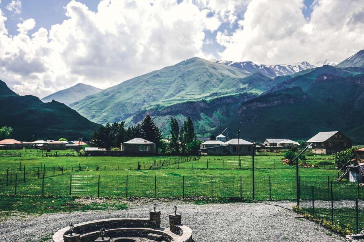 Holiday Home Kazbegi Exterior foto